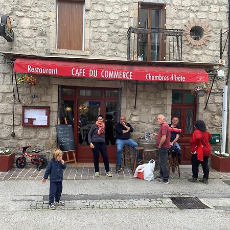 Cafe Du Commerce Genolhac Bagian luar foto